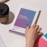 Bookletdruck für Führungskräfteschulung auf dem Tisch